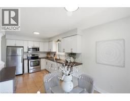 136 MARCY Crescent - 13