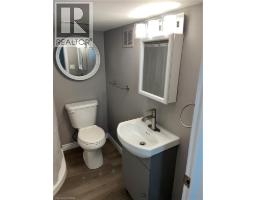 66 QUEEN Street W - 32