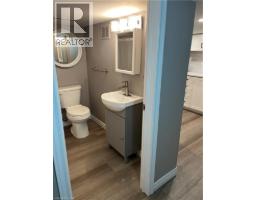 66 QUEEN Street W - 33