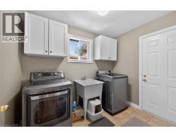 60 DUNROBIN Drive - 18