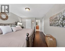 60 DUNROBIN Drive - 20