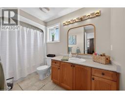 60 DUNROBIN Drive - 21