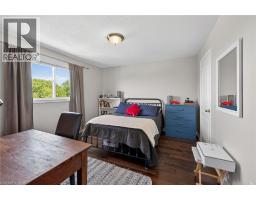 60 DUNROBIN Drive - 22