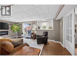 60 DUNROBIN Drive - 29