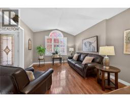60 DUNROBIN Drive - 9