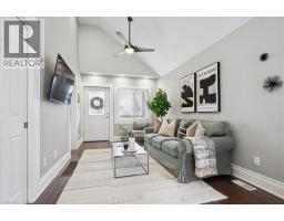 32 ALLAN Avenue - 4