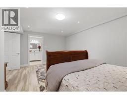 550 BRITTANIA Crescent - 39