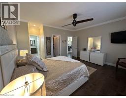 64 ENGLISH Crescent - 15