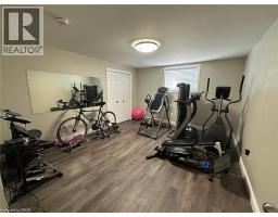 64 ENGLISH Crescent - 28