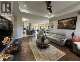 64 ENGLISH Crescent - 8