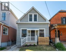 213 ROSSLYN Avenue N - 1
