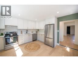 213 ROSSLYN Avenue N - 12
