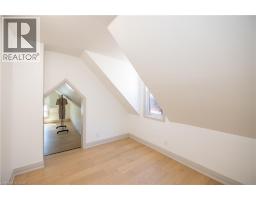 213 ROSSLYN Avenue N - 14