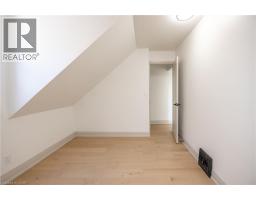 213 ROSSLYN Avenue N - 16