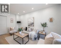 213 ROSSLYN Avenue N - 5