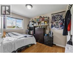 72 CHESTERTON Lane - 16