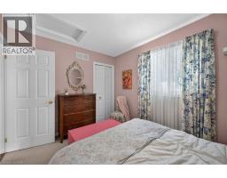 64 CALEDONIA Avenue - 21