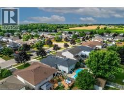 64 CALEDONIA Avenue - 43