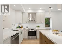 84 CHALMERS Street N - 11