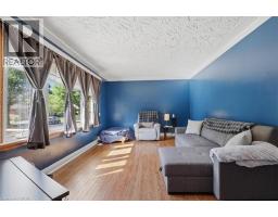 53 SIXTH Avenue - 7