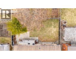 11 PINARD Street - 32