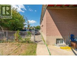 1519 HOWLAND Avenue - 33