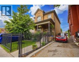 137 WENTWORTH Street N - 1