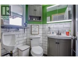137 WENTWORTH Street N - 10