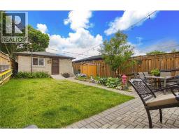 137 WENTWORTH Street N - 17