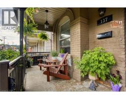 137 WENTWORTH Street N - 4