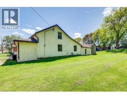 21 MAIN Street W - 22