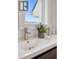 40 MADISON Avenue S - 32
