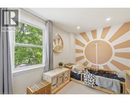 2273 KING Street E - 16