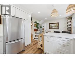 2273 KING Street E - 9