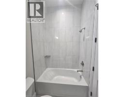 800 GARDEN COURT Crescent - 6