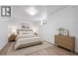 18 KEYS Crescent - 22