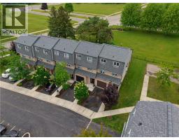 138 BLACKHORNE Drive UnitNo. 4 - 28
