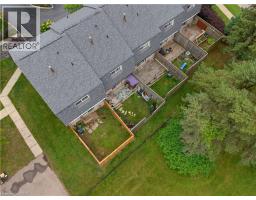 138 BLACKHORNE Drive UnitNo. 4 - 31