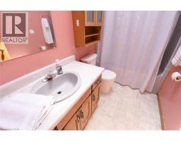 32 MCMASTER Drive - 24