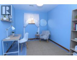 32 MCMASTER Drive - 32