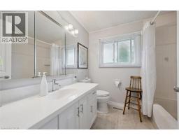 10 RADCLIFFE Drive - 22