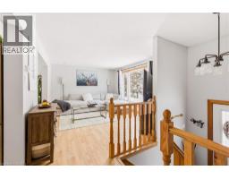230 SAUGEEN Street - 14