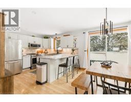 230 SAUGEEN Street - 20