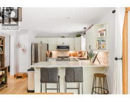 230 SAUGEEN Street - 23