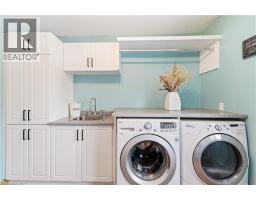 230 SAUGEEN Street - 33