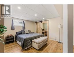 230 SAUGEEN Street - 38