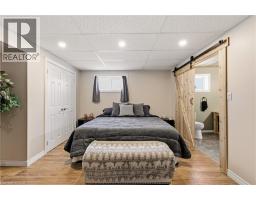 230 SAUGEEN Street - 39
