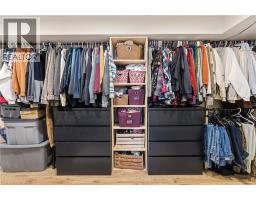 230 SAUGEEN Street - 40