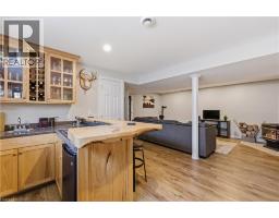 230 SAUGEEN Street - 46