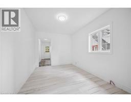 44 WALTER Street - 18